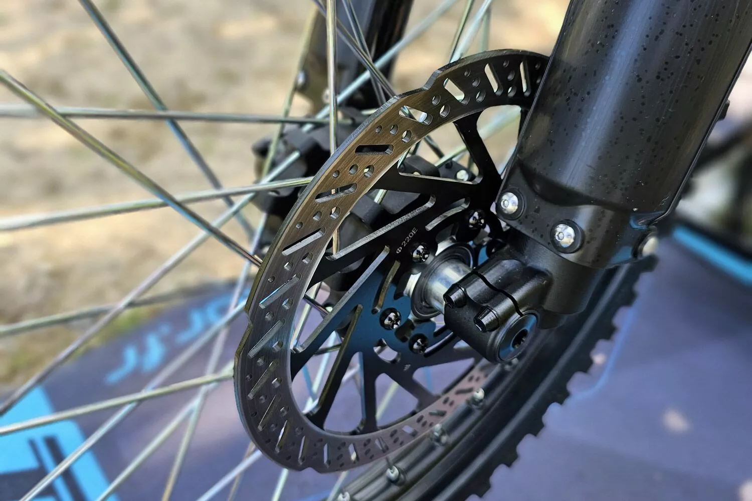 Talaria Sting 5500 R Pro 72V homologuée – Image 3